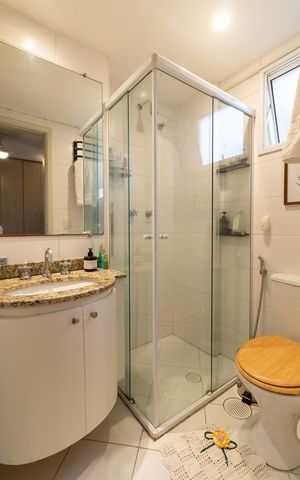 Apartamento à venda com 74m², 3 quartos e 2 vagas Apartamento à venda com 74m², 3 quartos e 2 vagasBanheiro