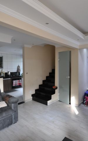 Casa de condomínio à venda com 90m², 3 quartos e 1 vagaSala