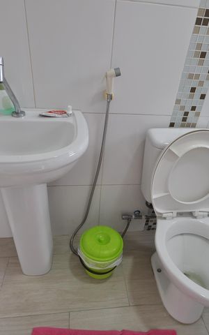 Casa de condomínio à venda com 90m², 3 quartos e 1 vagaBanheiro do Quarto Suíte