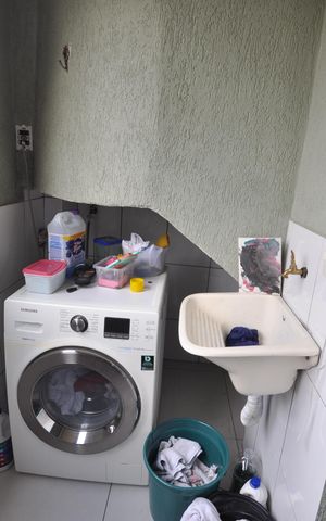Casa de condomínio à venda com 90m², 3 quartos e 1 vagaÁrea de Serviço