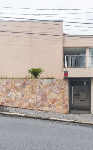 Casa para alugar com 299m², 3 quartos e 2 vagas Casa para alugar com 299m², 3 quartos e 2 vagasFachada