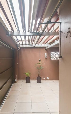 Casa para alugar com 299m², 3 quartos e 2 vagas Casa para alugar com 299m², 3 quartos e 2 vagasCorredor
