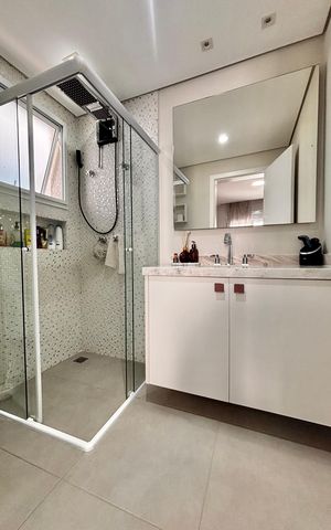 Casa de condomínio à venda com 300m², 3 quartos e 2 vagas Casa de condomínio à venda com 300m², 3 quartos e 2 vagasBanheiro suíte 2