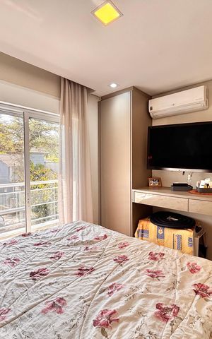 Casa de condomínio à venda com 300m², 3 quartos e 2 vagas Casa de condomínio à venda com 300m², 3 quartos e 2 vagasSuíte 1