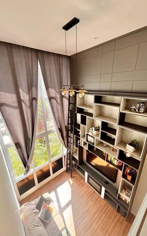 Casa de condomínio à venda com 300m², 3 quartos e 2 vagas Casa de condomínio à venda com 300m², 3 quartos e 2 vagasSala