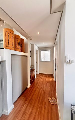 Casa de condomínio à venda com 300m², 3 quartos e 2 vagas Casa de condomínio à venda com 300m², 3 quartos e 2 vagasEntrada