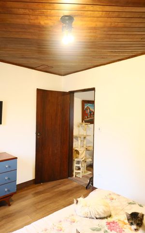 Casa à venda com 190m², 6 quartos e 5 vagasSuíte 2