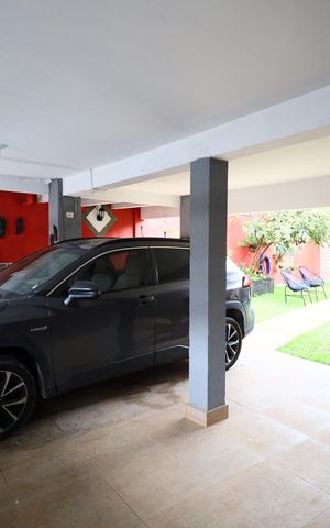 Casa à venda com 190m², 6 quartos e 5 vagasGaragem