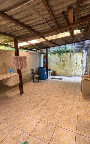 Casa à venda com 250m², 4 quartos e 3 vagas Casa à venda com 250m², 4 quartos e 3 vagasChurrasqueira