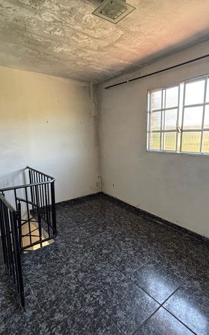 Casa à venda com 250m², 4 quartos e 3 vagas Casa à venda com 250m², 4 quartos e 3 vagasSala de estar