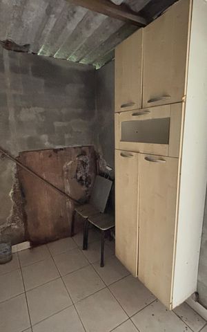 Casa à venda com 250m², 4 quartos e 3 vagas Casa à venda com 250m², 4 quartos e 3 vagasQuarto de serviço
