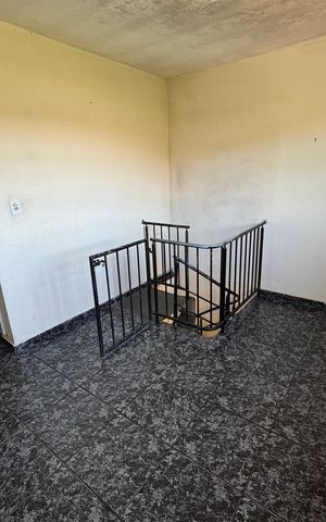 Casa à venda com 250m², 4 quartos e 3 vagas Casa à venda com 250m², 4 quartos e 3 vagasSala de estar