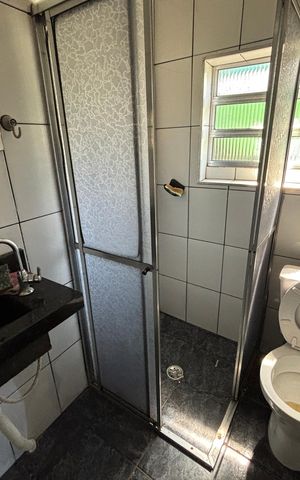 Casa à venda com 250m², 4 quartos e 3 vagas Casa à venda com 250m², 4 quartos e 3 vagasBanheiro