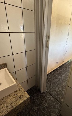 Casa à venda com 250m², 4 quartos e 3 vagas Casa à venda com 250m², 4 quartos e 3 vagasBanheiro suite