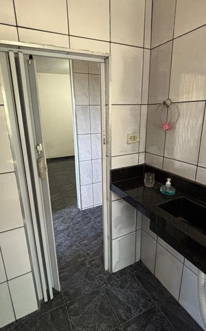 Casa à venda com 250m², 4 quartos e 3 vagas Casa à venda com 250m², 4 quartos e 3 vagasBanheiro