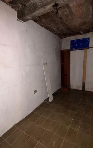 Casa à venda com 250m², 4 quartos e 3 vagas Casa à venda com 250m², 4 quartos e 3 vagasQuartinho