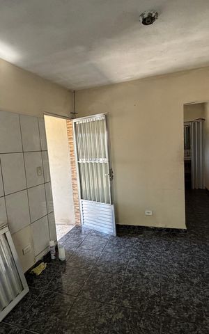 Casa à venda com 250m², 4 quartos e 3 vagas Casa à venda com 250m², 4 quartos e 3 vagasSala de TV