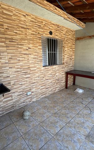 Casa à venda com 250m², 4 quartos e 3 vagas Casa à venda com 250m², 4 quartos e 3 vagasÁrea de serviço