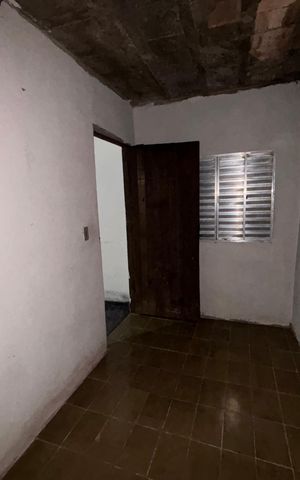Casa à venda com 250m², 4 quartos e 3 vagas Casa à venda com 250m², 4 quartos e 3 vagasQuartinho