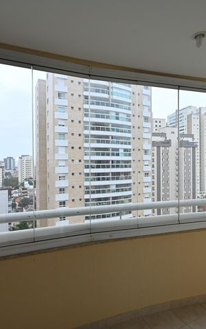 Apartamento à venda com 101m², 4 quartos e 2 vagasVaranda