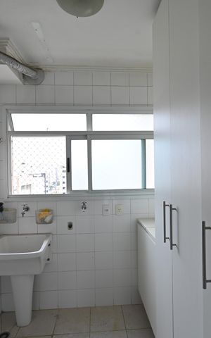 Apartamento à venda com 101m², 4 quartos e 2 vagasLavanderia