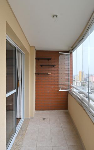 Apartamento à venda com 101m², 4 quartos e 2 vagasVaranda