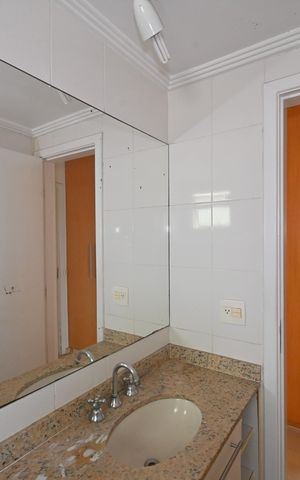 Apartamento à venda com 101m², 4 quartos e 2 vagasBanheiro da Suíte