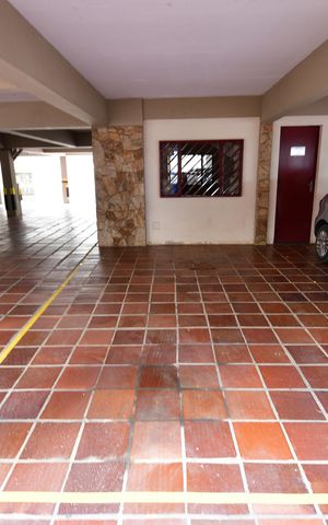 Apartamento à venda com 75m², 3 quartos e 1 vagaÁrea externa