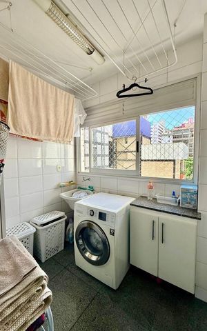 Apartamento para alugar com 136m², 3 quartos e 2 vagas Apartamento para alugar com 136m², 3 quartos e 2 vagasCozinha e Área de Serviço