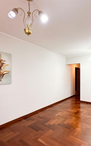 Apartamento à venda com 85m², 3 quartos e 2 vagas Apartamento à venda com 85m², 3 quartos e 2 vagasSala