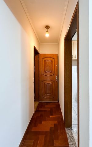 Apartamento à venda com 85m², 3 quartos e 2 vagas Apartamento à venda com 85m², 3 quartos e 2 vagasEntrada