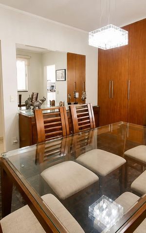 Casa à venda com 192m², 3 quartos e 3 vagas Casa à venda com 192m², 3 quartos e 3 vagasCopa