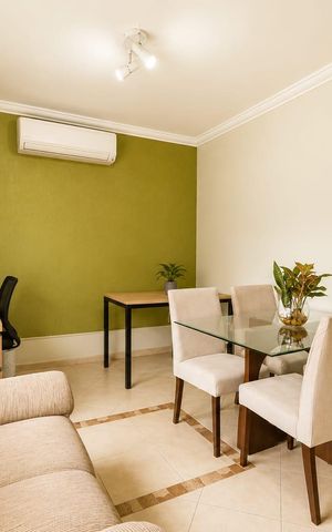 Casa à venda com 192m², 3 quartos e 3 vagas Casa à venda com 192m², 3 quartos e 3 vagasSala