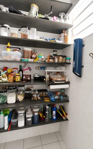 Casa à venda com 192m², 3 quartos e 3 vagas Casa à venda com 192m², 3 quartos e 3 vagasDespensa