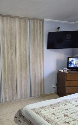 Casa à venda com 192m², 3 quartos e 3 vagas Casa à venda com 192m², 3 quartos e 3 vagasSuíte