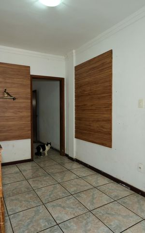 Casa à venda com 220m², 6 quartos e 1 vagaSala