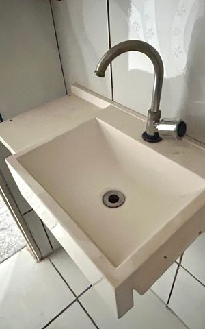 Casa para alugar com 70m², 1 quarto e 1 vaga Casa para alugar com 70m², 1 quarto e 1 vagaBanheiro