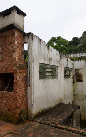 Casa à venda com 225m², 4 quartos e 6 vagas Casa à venda com 225m², 4 quartos e 6 vagasChurrasqueira