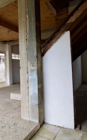 Casa à venda com 225m², 4 quartos e 6 vagas Casa à venda com 225m², 4 quartos e 6 vagasSala