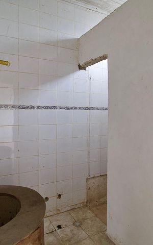 Casa à venda com 225m², 4 quartos e 6 vagas Casa à venda com 225m², 4 quartos e 6 vagasBanheiro