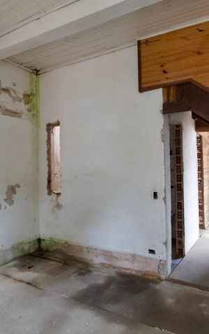 Casa à venda com 225m², 4 quartos e 6 vagas Casa à venda com 225m², 4 quartos e 6 vagasQuarto