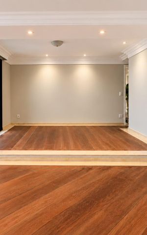 Apartamento à venda com 190m², 4 quartos e 4 vagas Apartamento à venda com 190m², 4 quartos e 4 vagasSala