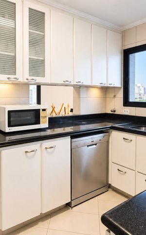 Apartamento à venda com 190m², 4 quartos e 4 vagas Apartamento à venda com 190m², 4 quartos e 4 vagasCozinha