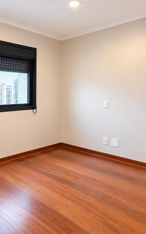 Apartamento à venda com 190m², 4 quartos e 4 vagas Apartamento à venda com 190m², 4 quartos e 4 vagasQuarto 3