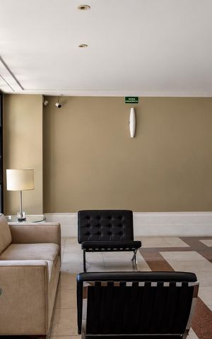 Apartamento à venda com 190m², 4 quartos e 4 vagas Apartamento à venda com 190m², 4 quartos e 4 vagasÁrea externa
