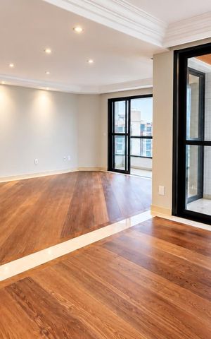 Apartamento à venda com 190m², 4 quartos e 4 vagas Apartamento à venda com 190m², 4 quartos e 4 vagasSala
