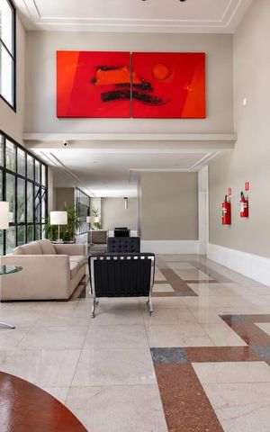 Apartamento à venda com 190m², 4 quartos e 4 vagas Apartamento à venda com 190m², 4 quartos e 4 vagasÁrea externa