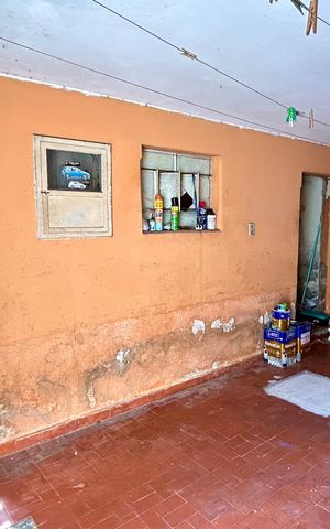 Casa à venda com 236m², 2 quartos e 2 vagasGaragem