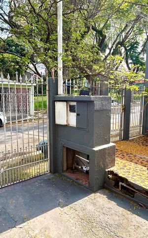 Casa à venda com 236m², 2 quartos e 2 vagasGaragem