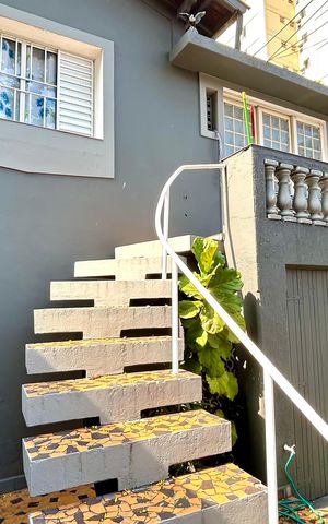 Casa à venda com 236m², 2 quartos e 2 vagasGaragem